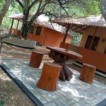 Hotel Niyagala Lodge Sigiriya Buitenkant foto